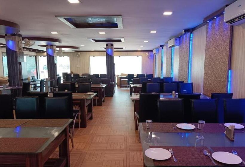 هتل Staymaker The Splces   Bidhannagar