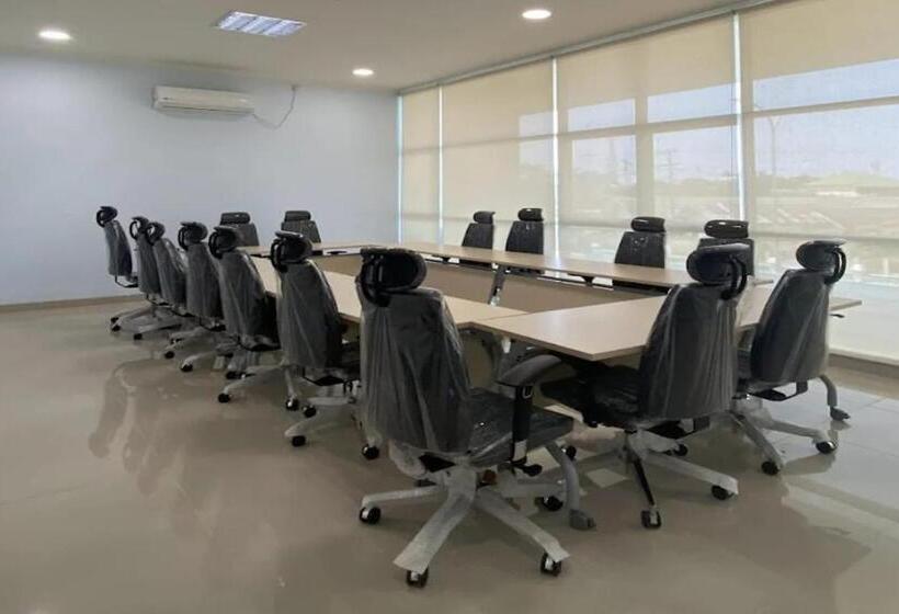 בית מלון כפרי Sutha Inn Syariah