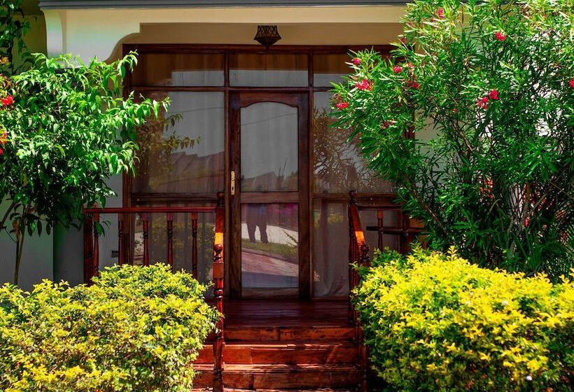 Отель Taj Nungwi