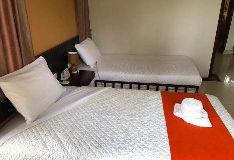 Отель Terra Luna Lodge