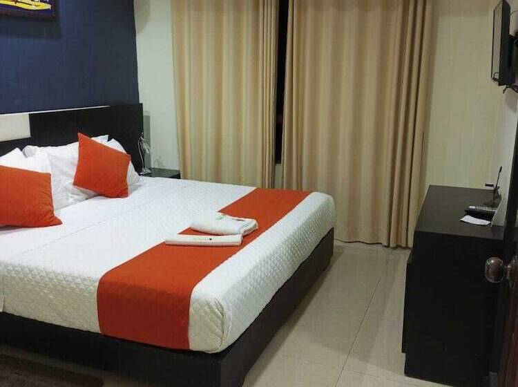 Отель Terra Luna Lodge