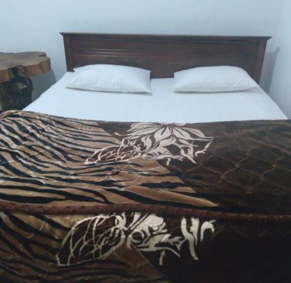 Отель Thalagala Oya Resort