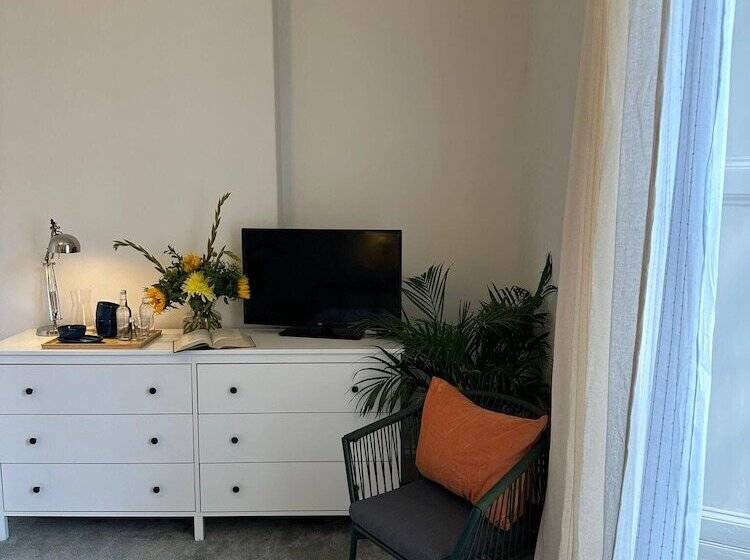 בית מלון כפרי The Victoria