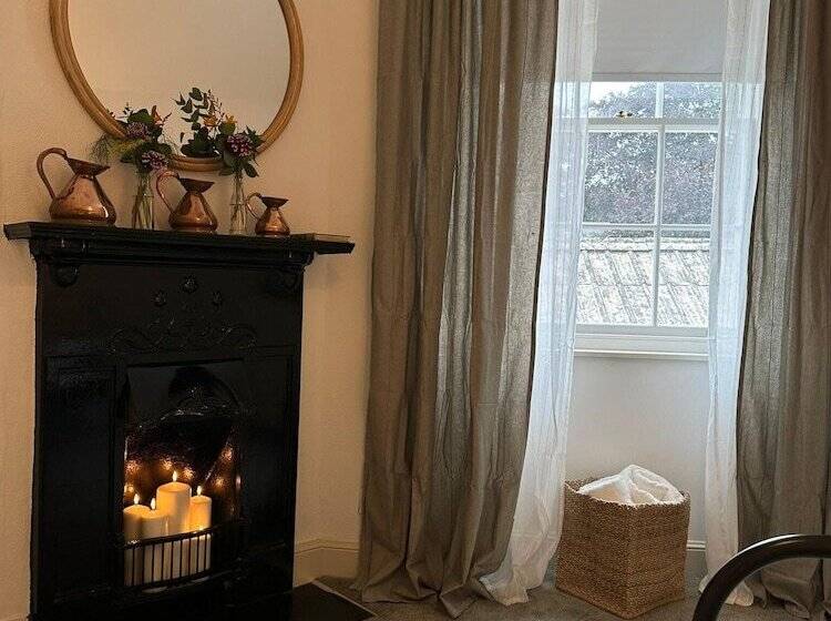 בית מלון כפרי The Victoria