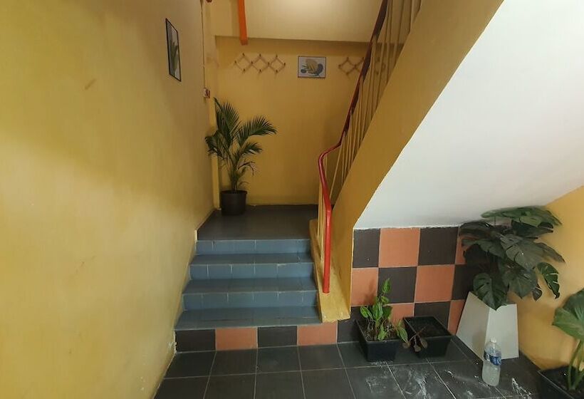 Hotel Two Two Inn By Oyo