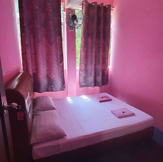 Hotel Two Two Inn By Oyo