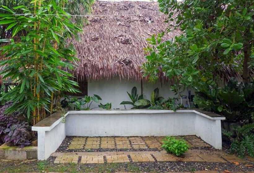 هتل Venida Farms By Sms Hospitality