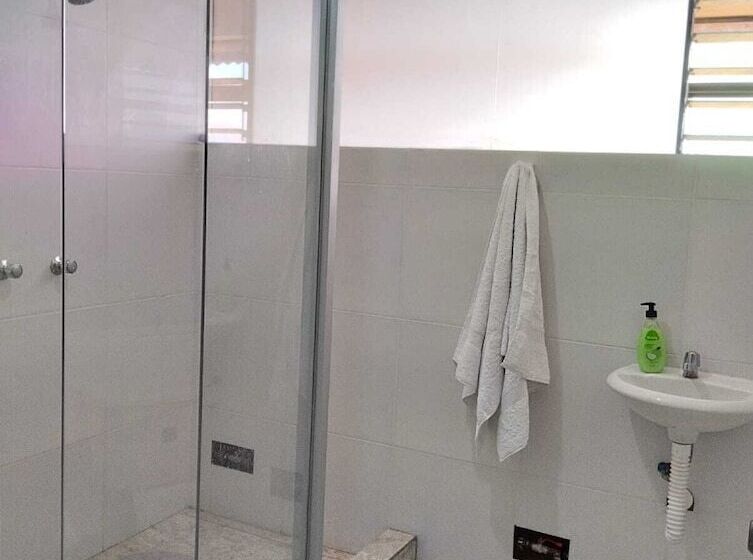 酒店 Weninger Lodge