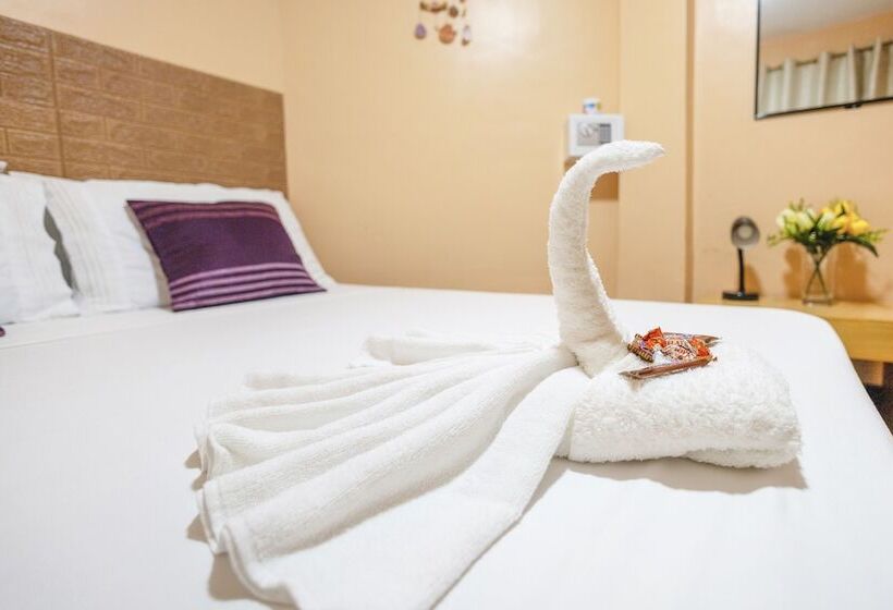 هتل White Shamrock Beach