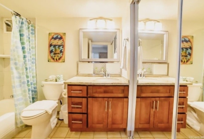 Ilikai Hotel With Ocean View