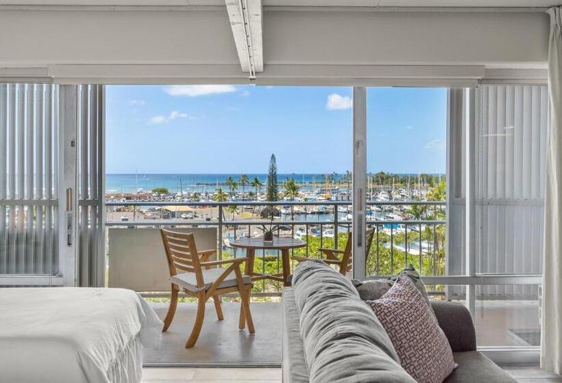 Ilikai Hotel With Ocean View