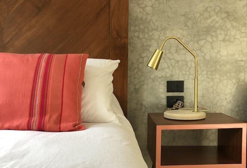 La Casa De María 11:11