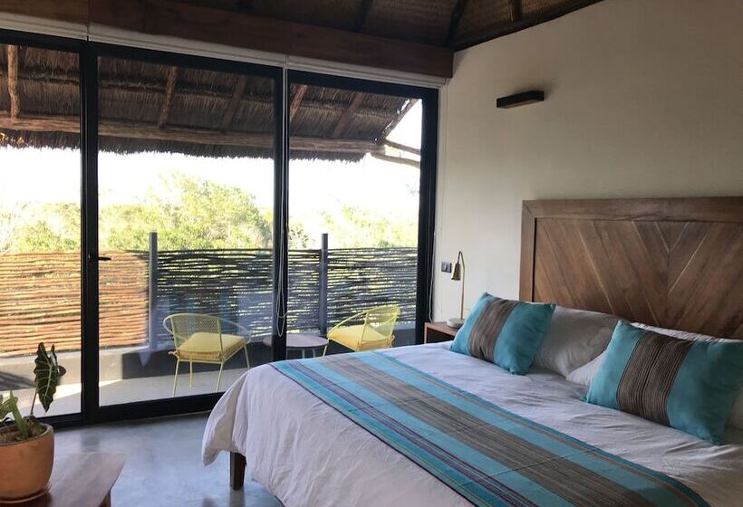 La Casa De María 11:11