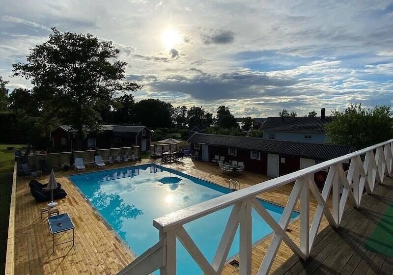 住宿加早餐  Ljusterö Bb