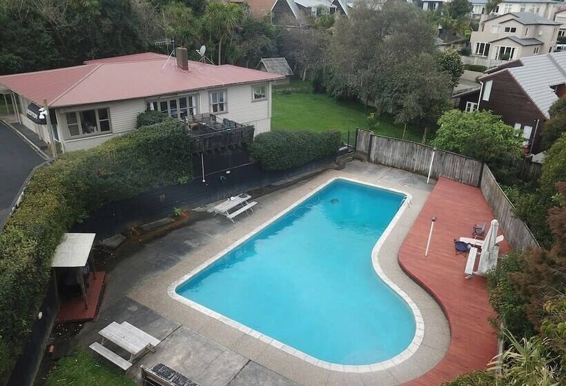 מוטל Touchwood Motor Inn