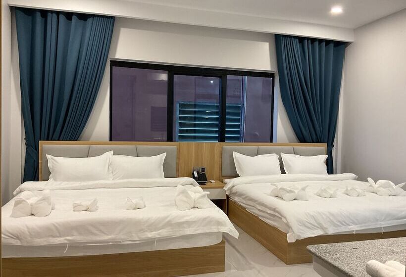 Nicos Hotel And Sky Bar