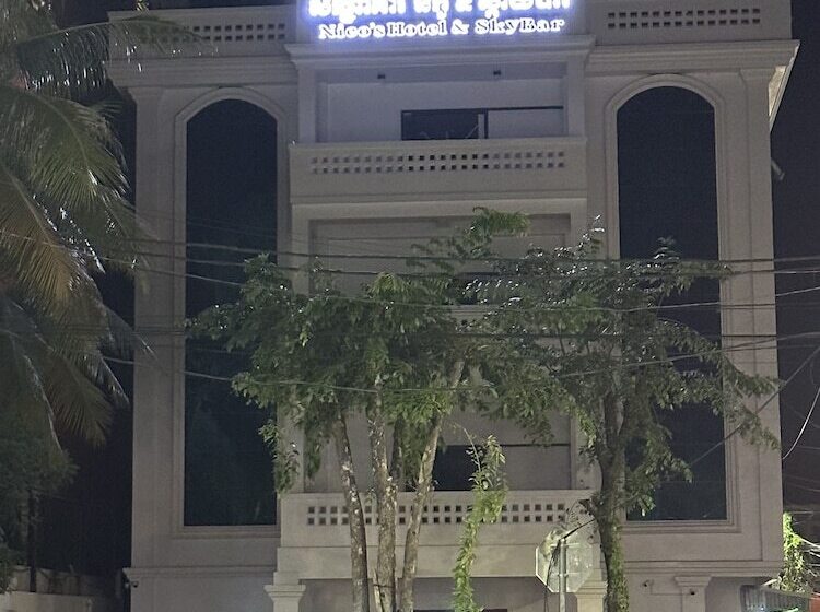 Nicos Hotel And Sky Bar