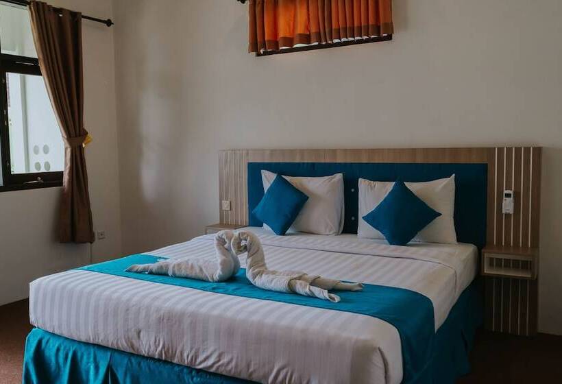 Nirvana Hotel Resort Tetebatu