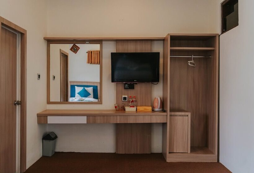 Nirvana Hotel Resort Tetebatu