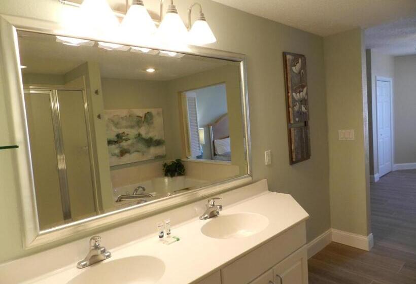 Ocean Walk Resort 2332   Just Updated 2 Br Deluxe North Tower