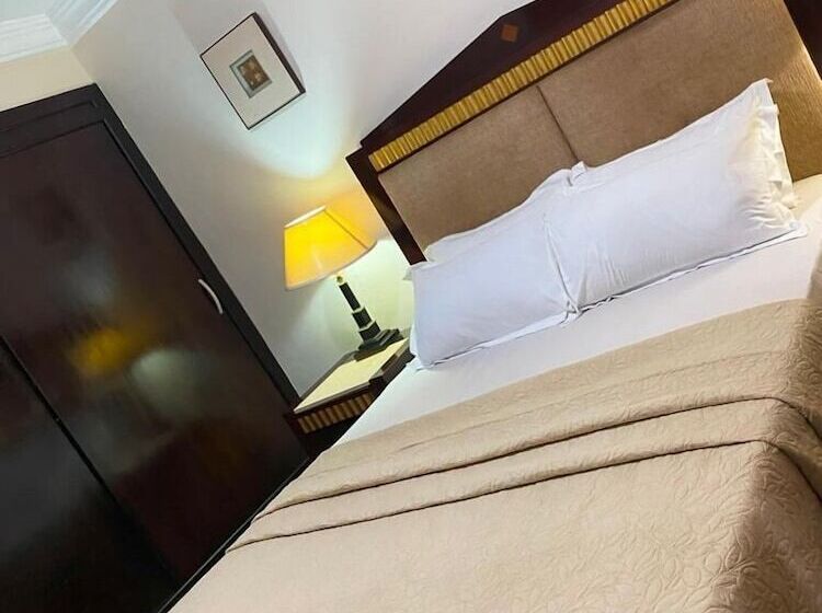 Peach View Hotel And Apartments