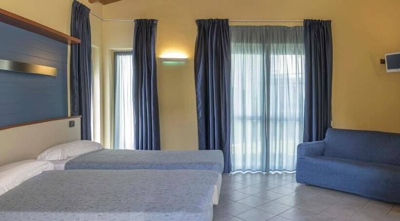 Пансион Room In Guest Room   Alba Village Hotel Room Twin Beds