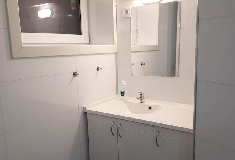 بنسيون Arctic Rooms Hage