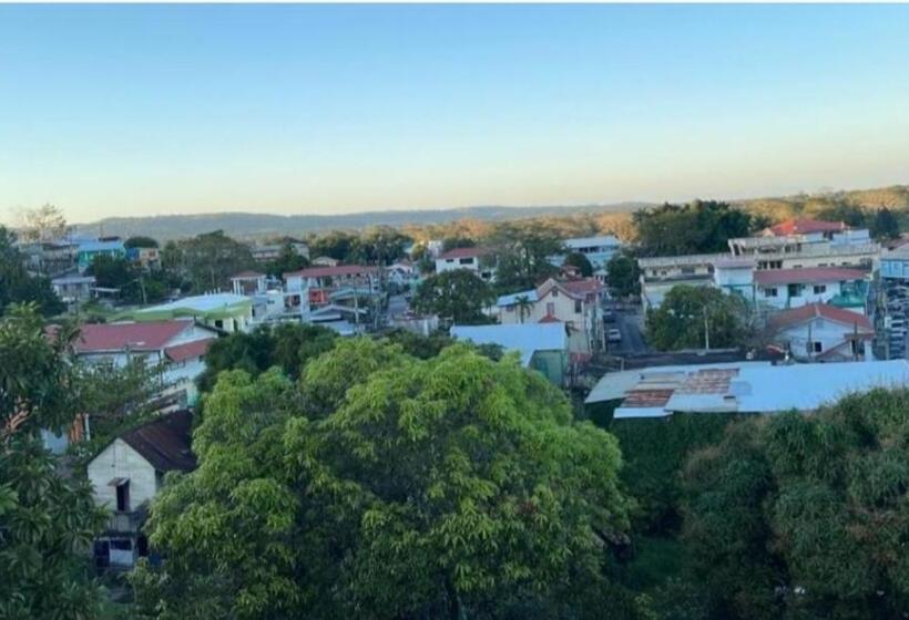 פנסיון Arnold's Guest House