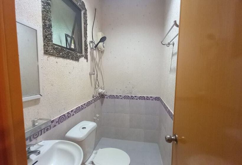 פנסיון Bea S Garden Inn