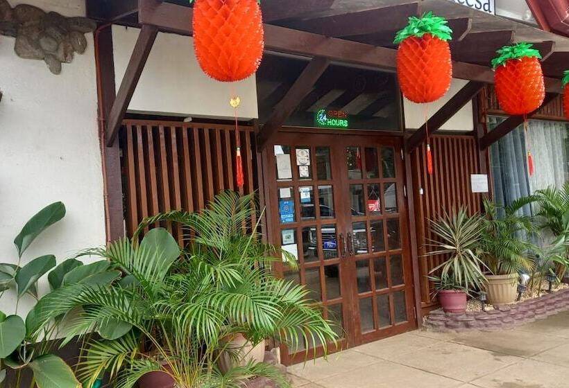 פנסיון Bea S Garden Inn