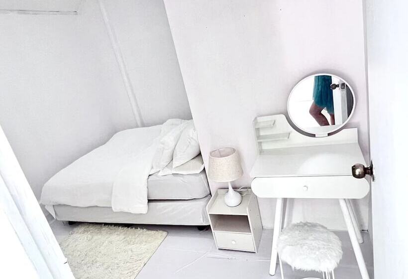 پانسیون Blanche Hotel By Oyo