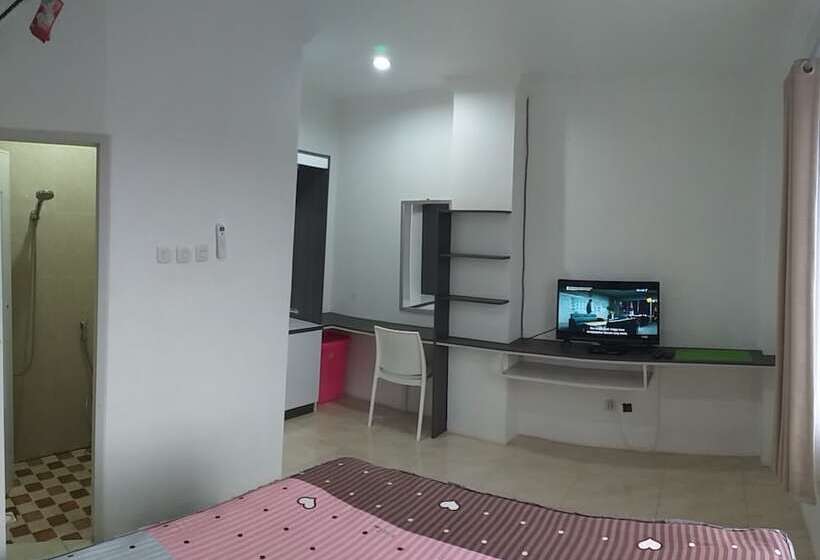 ペンション Dacostel Syariah