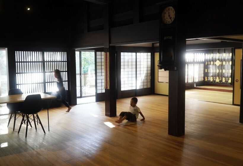 ペンション Denpaku Komatsu