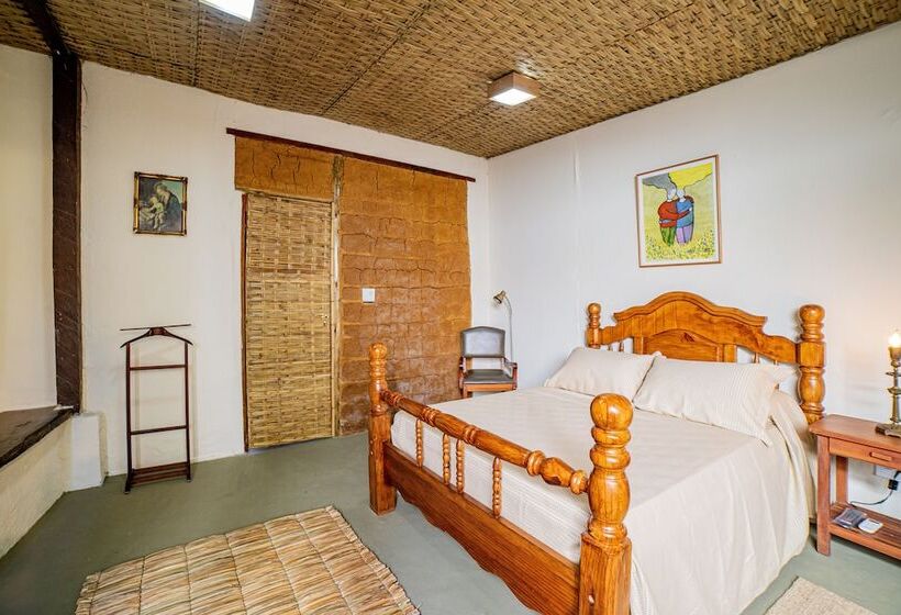 פנסיון Ferraria Guest House