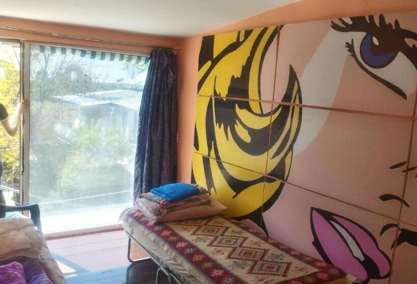 پانسیون Green Stairs Guest House