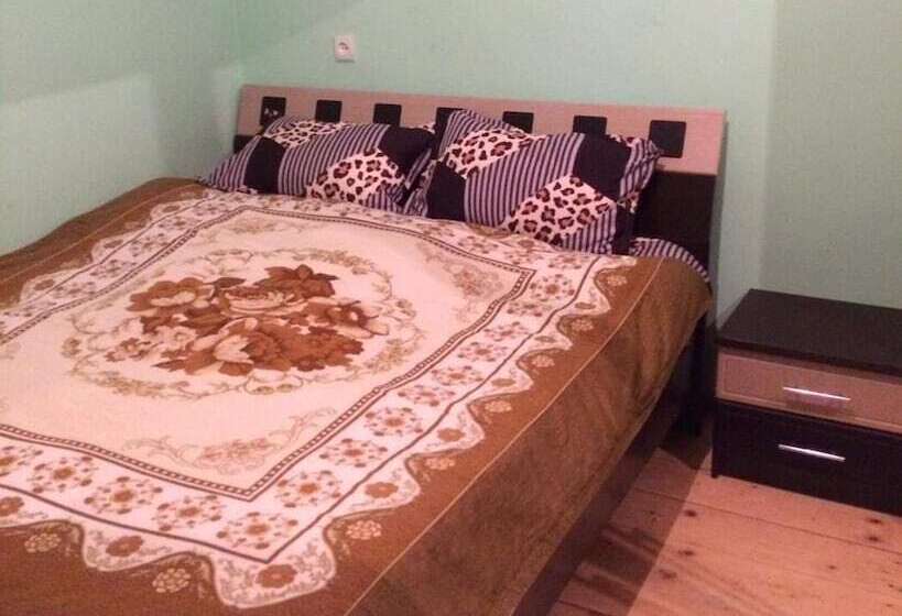 پانسیون Guest House Racha
