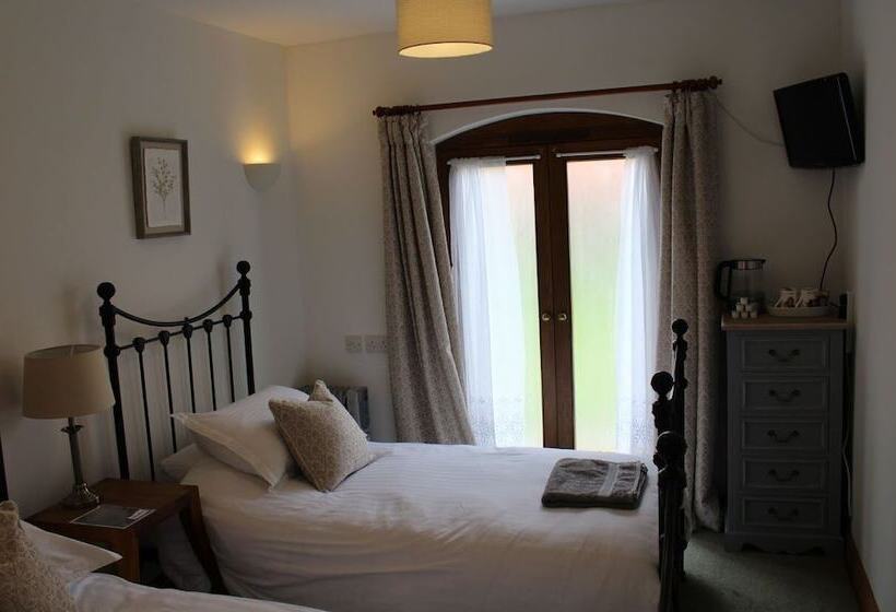 Пансион Holly Lodge