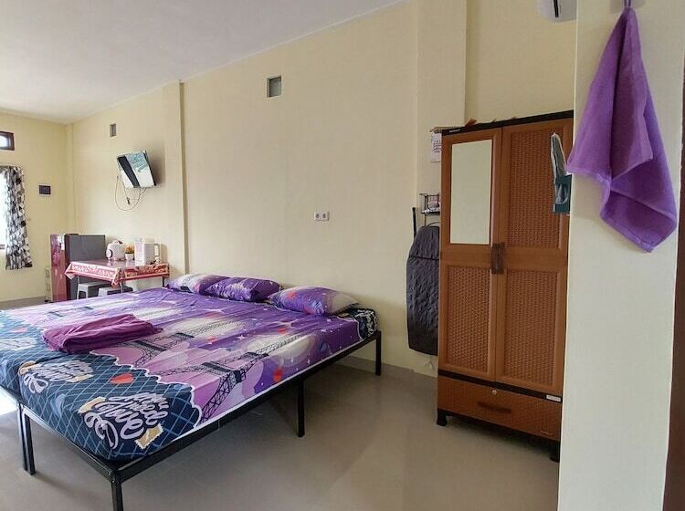 Пансион Rirera Guest House Bogor