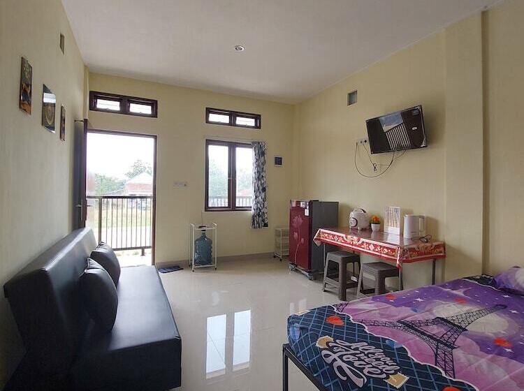 Пансион Rirera Guest House Bogor