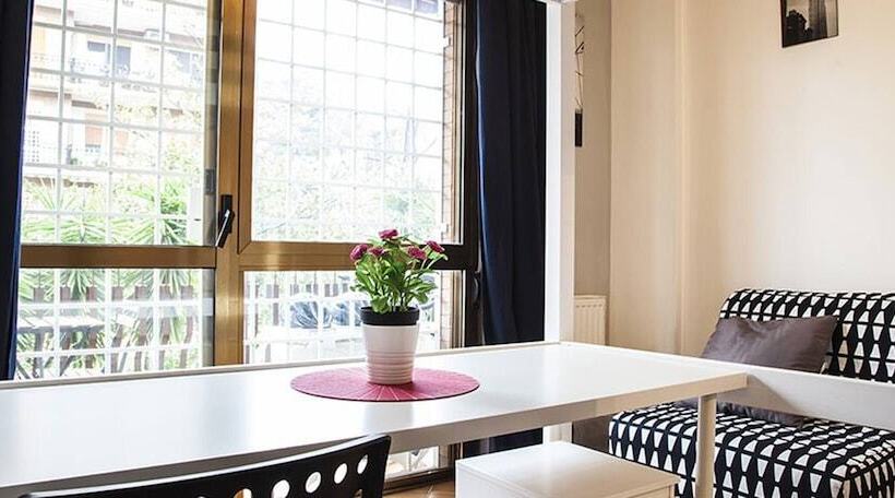 פנסיון Kamchu Apartments Room With Balcony Anagnina Tor Vergata