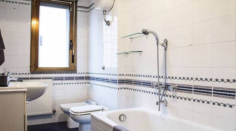 ペンション Kamchu Apartments Room With Bathroom Ensuite Anagnina Tor Vergata