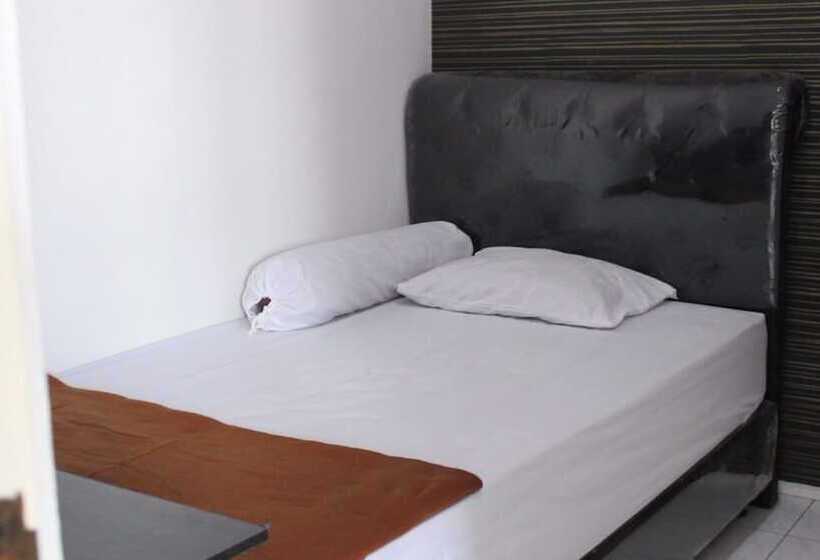 פנסיון Kingkost Nogotirto