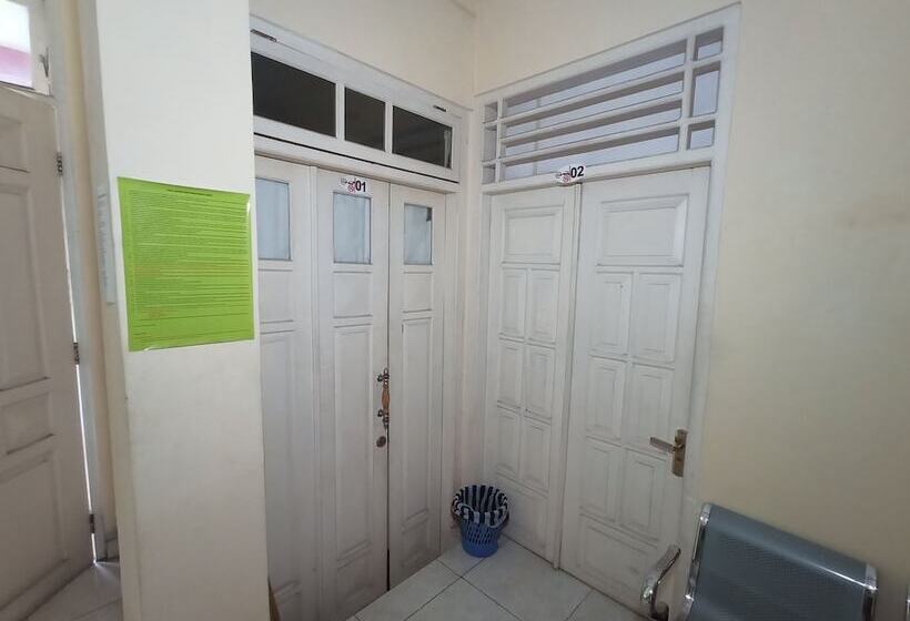 פנסיון Kingkost Nogotirto