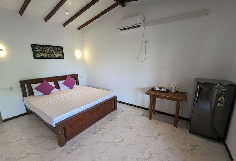 Пансион Kirinda Heaven