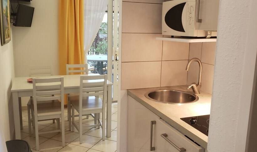 بنسيون Les Glycines