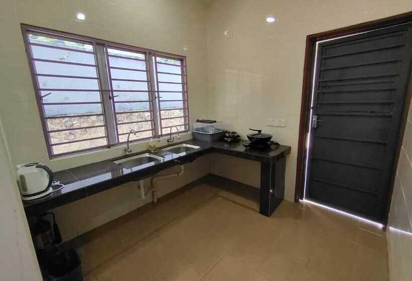 פנסיון Mutiara Height Homestay