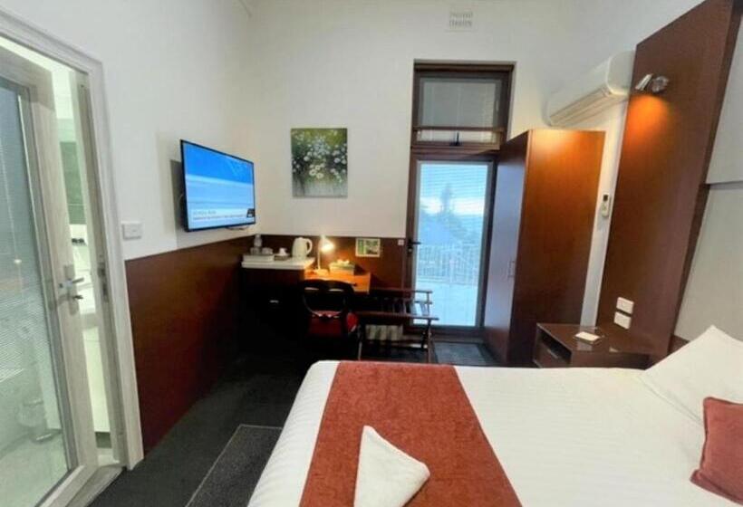 پانسیون Oakleigh House