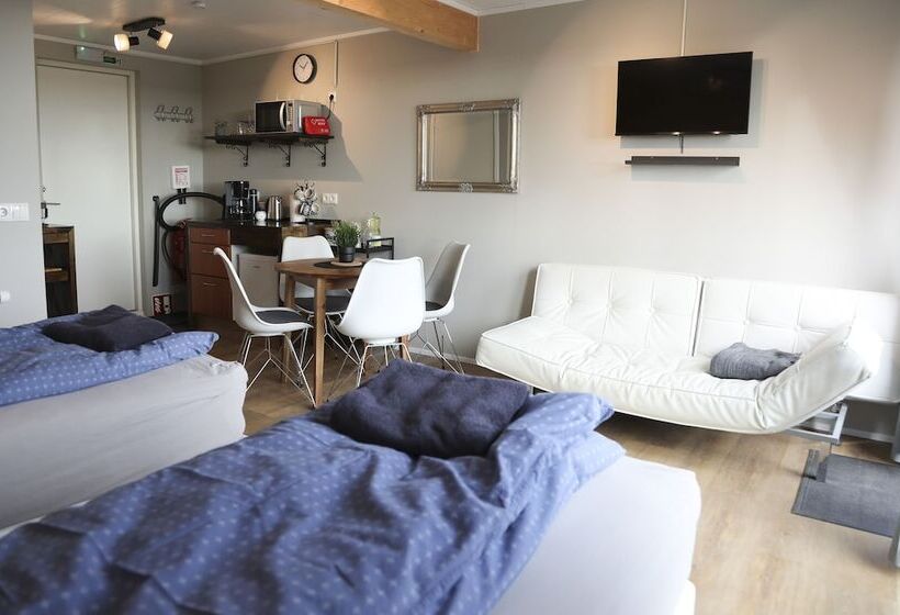 پانسیون áshamrar