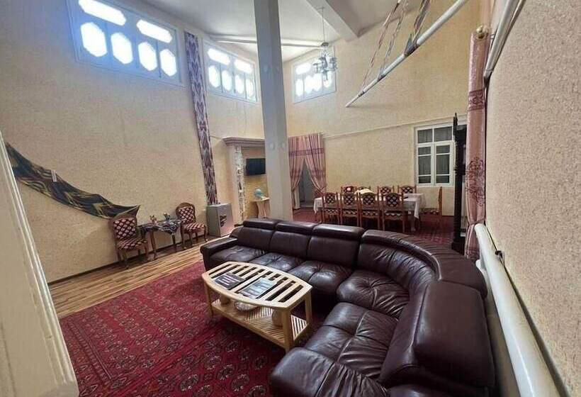 ペンション Shodlik Guest House