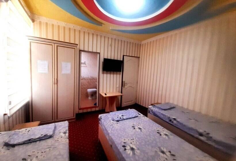 ペンション Shodlik Guest House